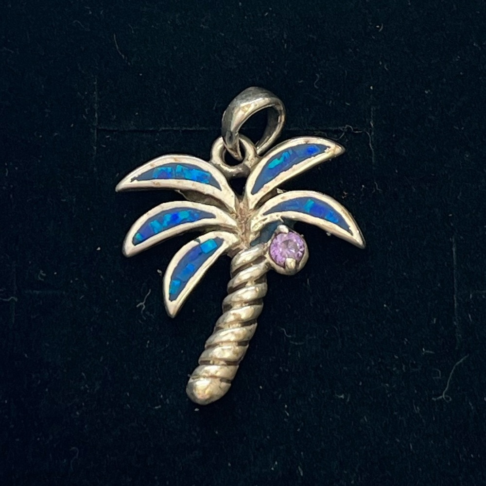 Sterling silver 950 palm tree pendant
Fire Opal and Purple stone
Stamped